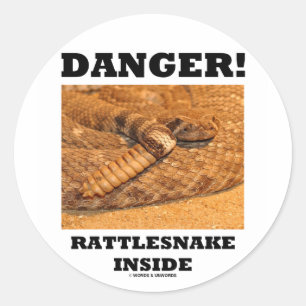 Sticker Rond Danger ! Serpent à sonnettes à l'intérieur