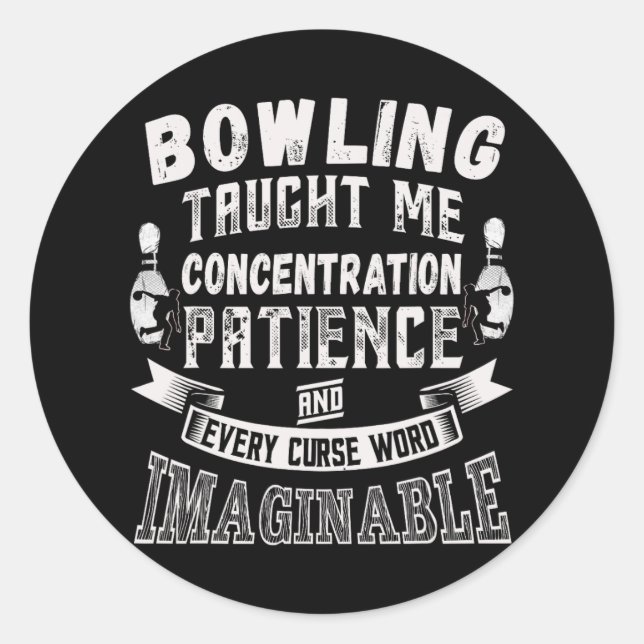 Sticker Rond Dix Épingles M'A Appris Chaque Mot Maléfique Homme (Devant)