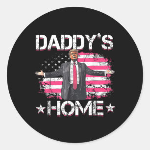 Sticker Rond Drapeau américain Daddys Accueil Trump 2024 Patrio