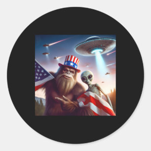 Sticker Rond Drapeau Américain Sasquatch Avec Alien Ufo Bigfoot