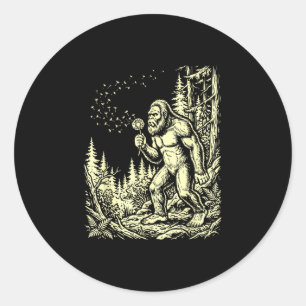 Sticker Rond Drôle de bigfoot soufflant du pissenlit vintage sa