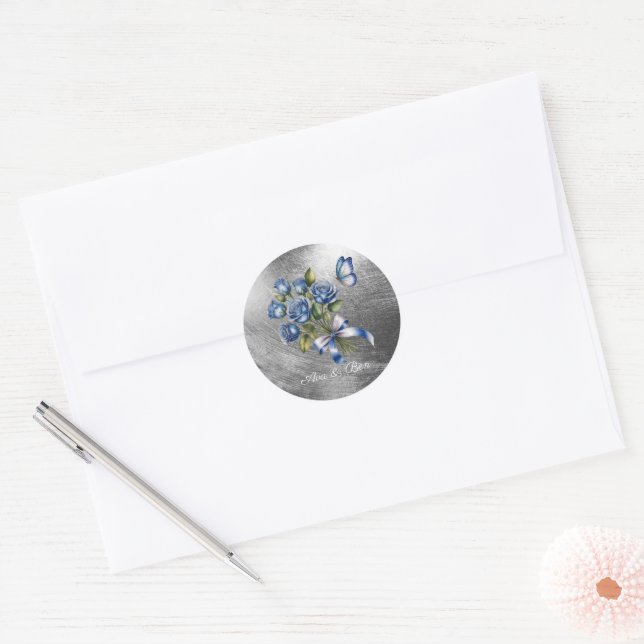Sticker Rond Elegant Blue Roses and Butterfly Silver Wedding (Enveloppe)