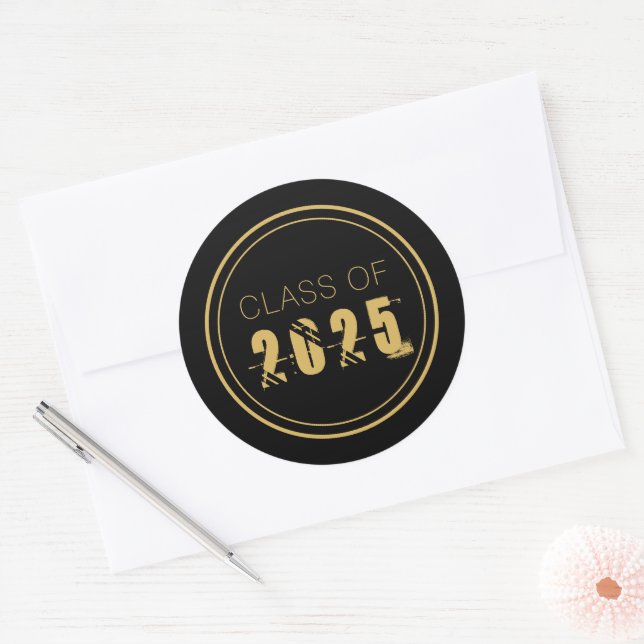 Sticker Rond Elégant Gold Black Classe de 2025 Graduation (Enveloppe)