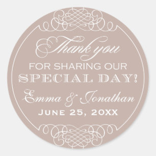 Sticker Rond Élégant Taupe Calligraphie Floral Mariage