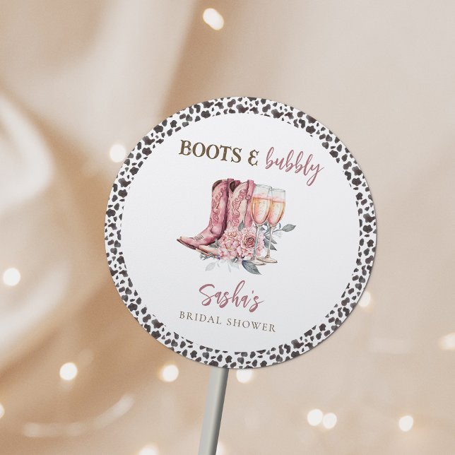 Sticker Rond Élégante fête prénuptiale rose Boots and Bubbly (Créateur téléchargé)