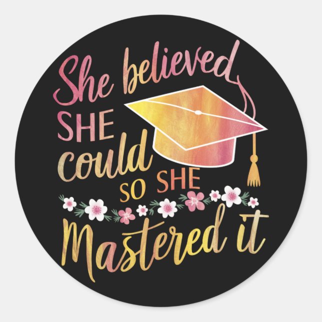 Sticker Rond Elle Croyait Qu'Elle Pouvait Le Maîtriser. (Devant)