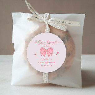 Sticker Rond Elle noue la Fête des mariées de la patte rose