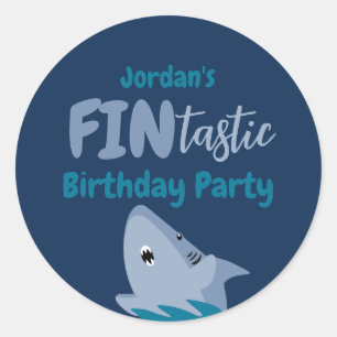 Sticker Rond Enfants D'Anniversaire Du Requin En Mer