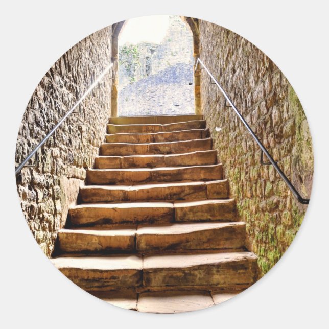 Sticker Rond Escaliers du château médiéval historique de Chepst (Devant)