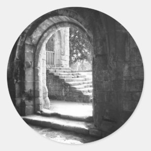 Sticker Rond Escaliers En Pierre Dans L'Abbaye Des Fontaines