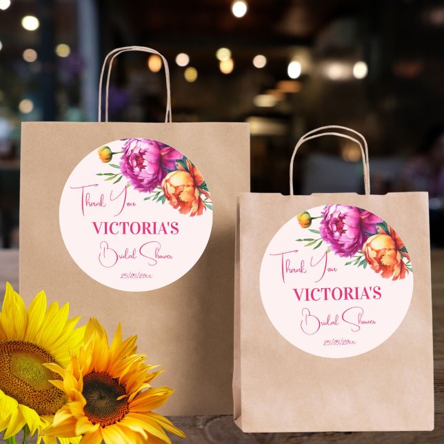 Sticker Rond Faveur de shower de mariage floral magenta rose pê (Pink magenta peach peonies spring summer floral bridal shower thank you favor sticker)