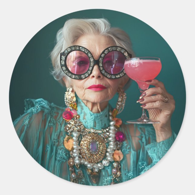 Sticker Rond Femme Âgée Glamour audacieuse mode de luxe (Devant)