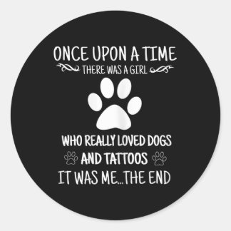 Sticker Rond Femme Fille Qui Aime Les Tatouages Et Chiens