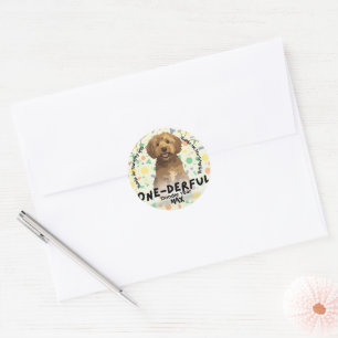 Sticker Rond Fête du premier anniversaire du Goldendoodle vert