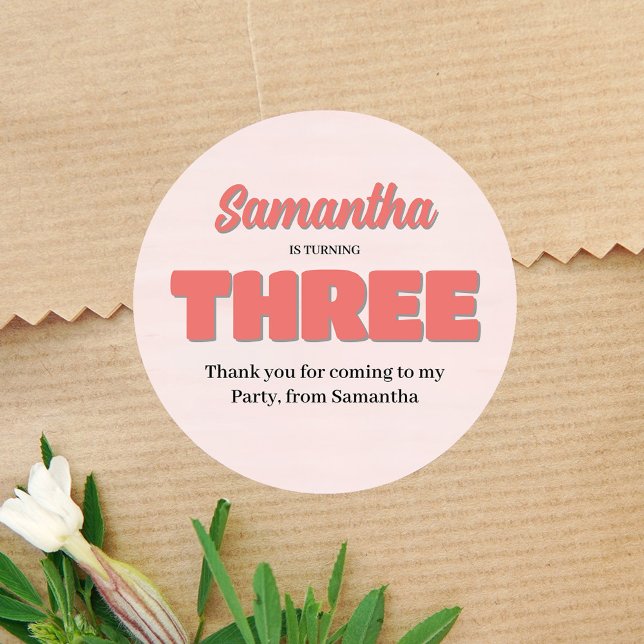 Sticker Rond Fête Fille rose troisième anniversaire (Pink third birthday party favor sticker)