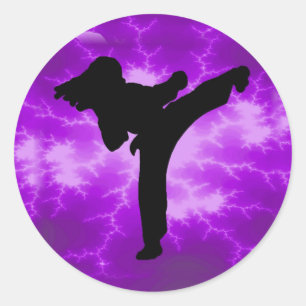 Sticker Rond Fille pourpre de foudre d'arts martiaux