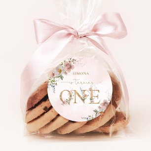 Sticker Rond Fleurs sauvages une fille florale rose blush