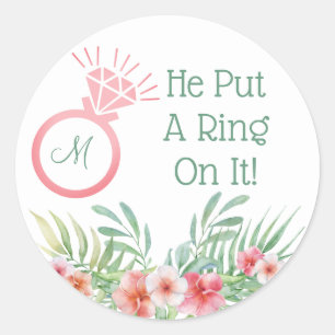 Sticker Rond Floral Il a mis une bague sur elle Monogrammed