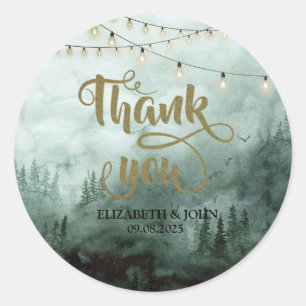 Sticker Rond Forêt, Pins, Guirlande Lumineuse Verte  Merci