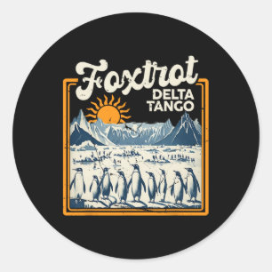Sticker Rond Foxtrots Deltas Tangos Penguins Anti Trump 2
