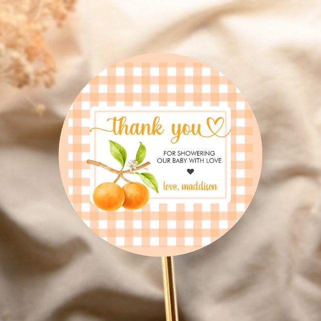 Sticker Rond Gingham Orange Baby Shower (Little Cutie Orange Baby Shower Sticker)