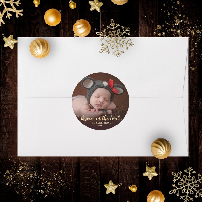 Sticker Rond Gold Joyeux Noël Photo religieuse Noël (This rustic religious Christmas card sticker has a warm, gold and brown color palette.)