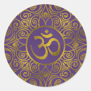 Sticker Rond Golden OM symbole avec sur pastel violet