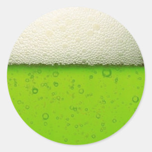 Sticker Rond Gros plan sur la bière verte
