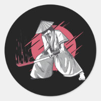 Guerrier Samouraï Frappant avec Katana