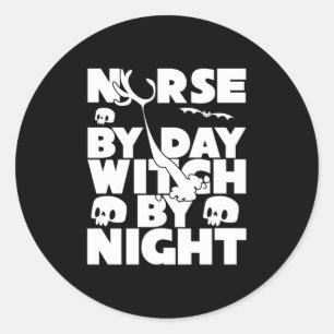 Sticker Rond Halloween Nurse By Day Witch By Nights