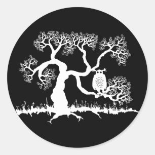 Sticker Rond Hibou éffrayant dans l'arbre