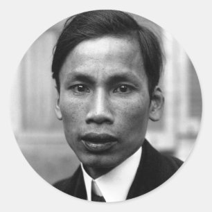 Sticker Rond Ho Chi Minh Nguyen Ai Quoc Portrait 1921