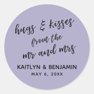 Sticker Rond Hugs & Kisses de M. et Mme Dusty Purple