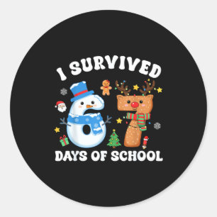Sticker Rond J'ai survécu 67 jours d'école drôle mème six sept