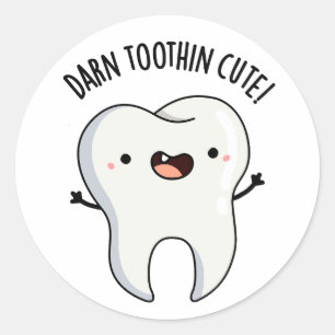 Sticker Rond Jeu de dent foncé dans mignon amusant