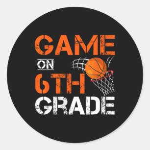 Sticker Rond Jeux Amusants Sur Le Basket De 6E Année Premier Jo