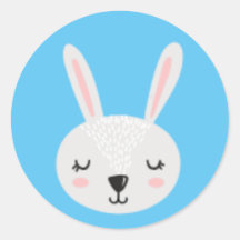 Joli lapin couché