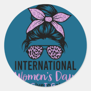 Sticker Rond Journée internationale des femmes 2026 8 mars iwd