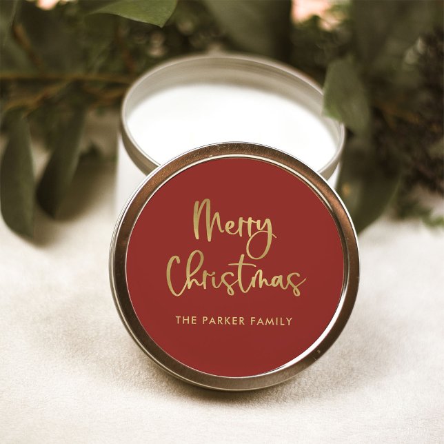 Sticker Rond Joyeux Noël | Faux Gold sur Red Décontracté Script (An elegant red holiday sticker that says "Merry Christmas" in gold script)