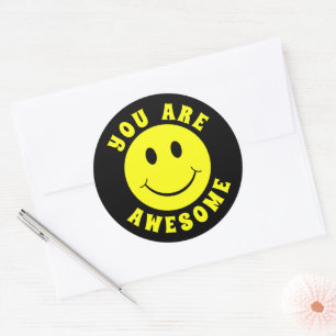 Sticker Rond Joyeux Visage Jaune Vous Êtes Magnifique