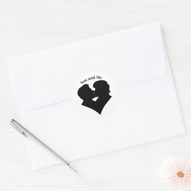 Sticker Rond Kissing Couple Valentine's Day (Enveloppe)