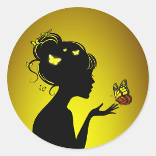 Sticker Rond La femme papillons jaunes