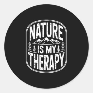 Sticker Rond La nature est une thérapie randonnée camping monta
