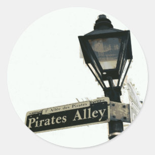 Sticker Rond L'allée du pirate dans noir et le blanc