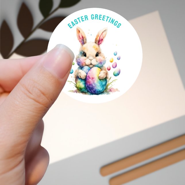 Sticker Rond Lapin de voeux de Pâques et ses oeufs peints (Créateur téléchargé)