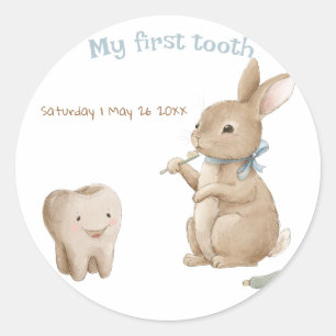 Sticker Rond Le garçon de Bunny Première fête des dents