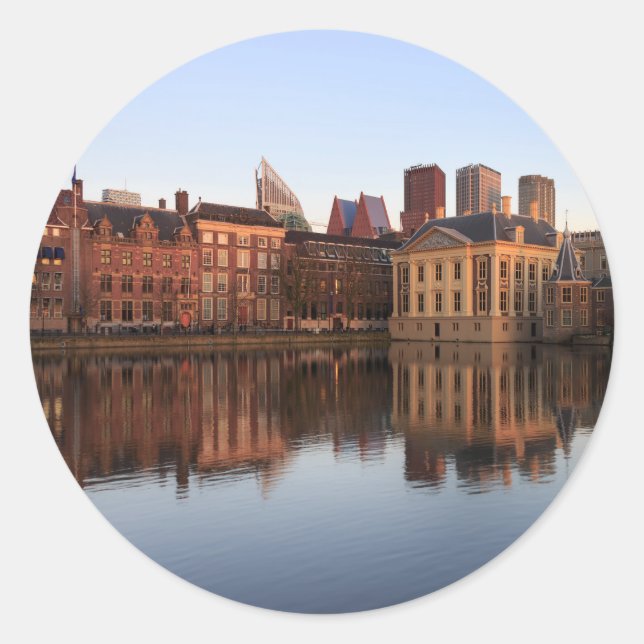 Sticker Rond Le skyline de La Haye dans la Pays-Bas (Devant)