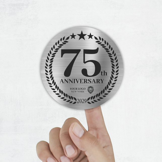 Sticker Rond Logo d'entreprise personnalisé pour le 75e anniver (Silver 75th Anniversary Custom Business Logo Classic Round Sticker)