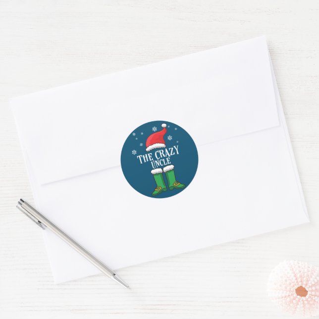 Sticker Rond L'oncle fou - Un elfe de Noël familial (Enveloppe)
