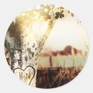 Sticker Rond Mariage Champêtre avec Arbres Sculptés et Guirland